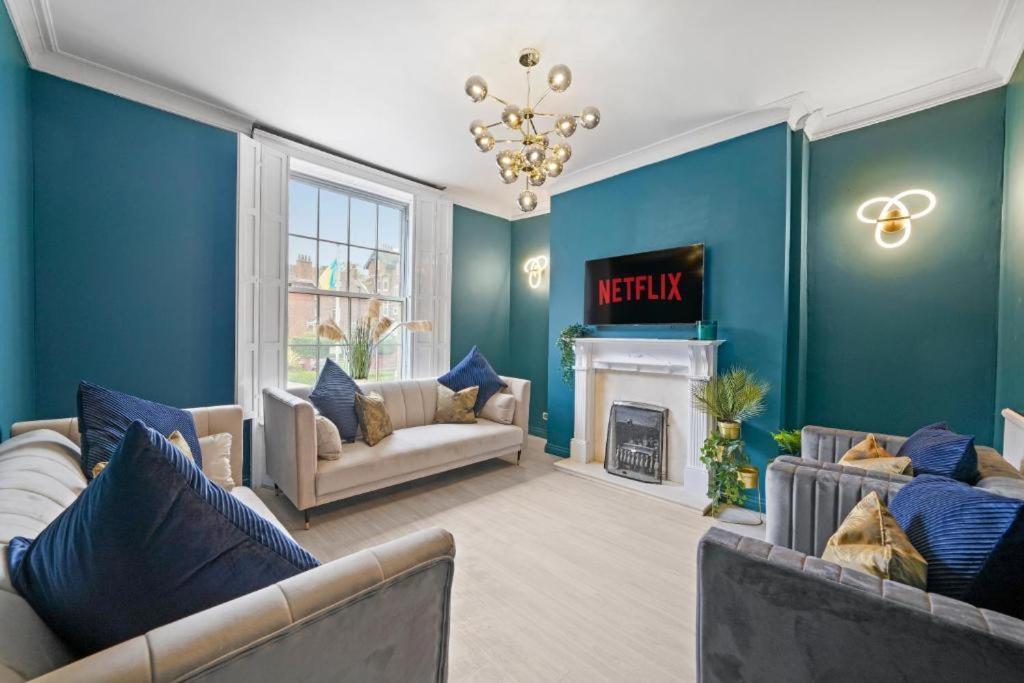 Deluxe 5 Bed In Central Whitby - Parking - Hot Tub Exterior foto