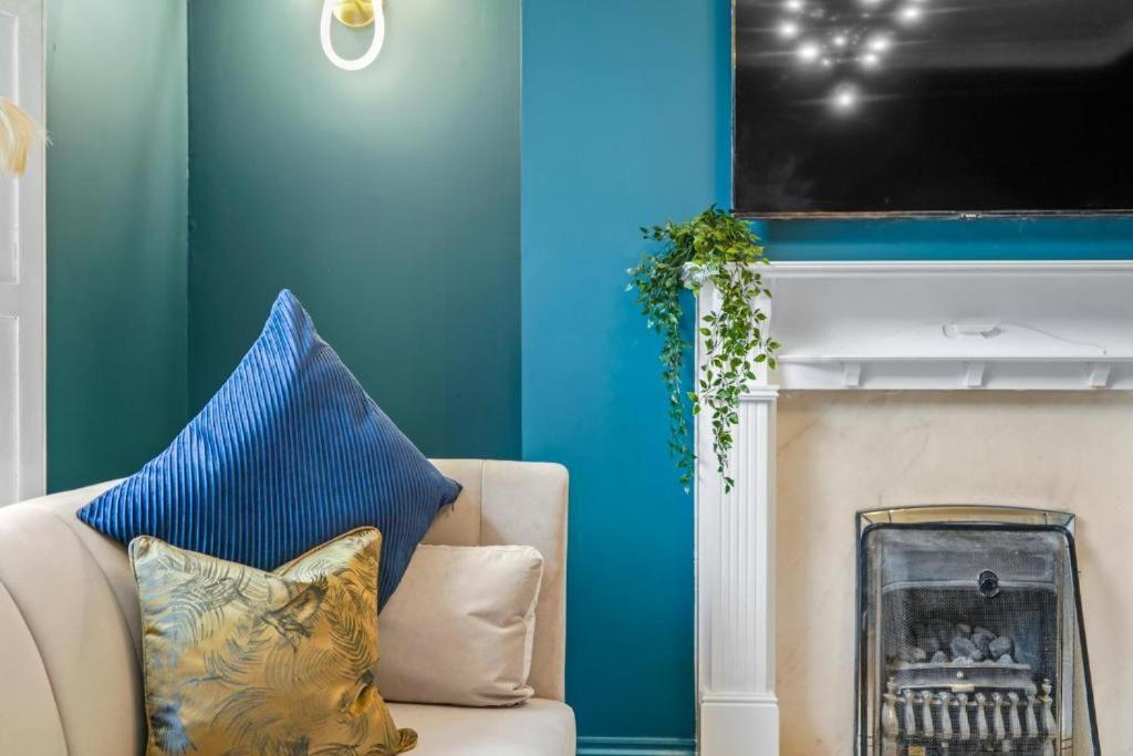 Deluxe 5 Bed In Central Whitby - Parking - Hot Tub Exterior foto