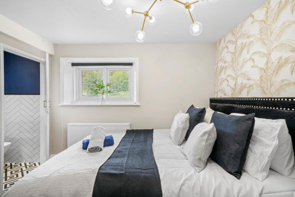 Deluxe 5 Bed In Central Whitby - Parking - Hot Tub Exterior foto