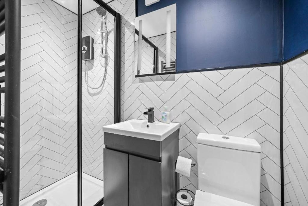 Deluxe 5 Bed In Central Whitby - Parking - Hot Tub Exterior foto