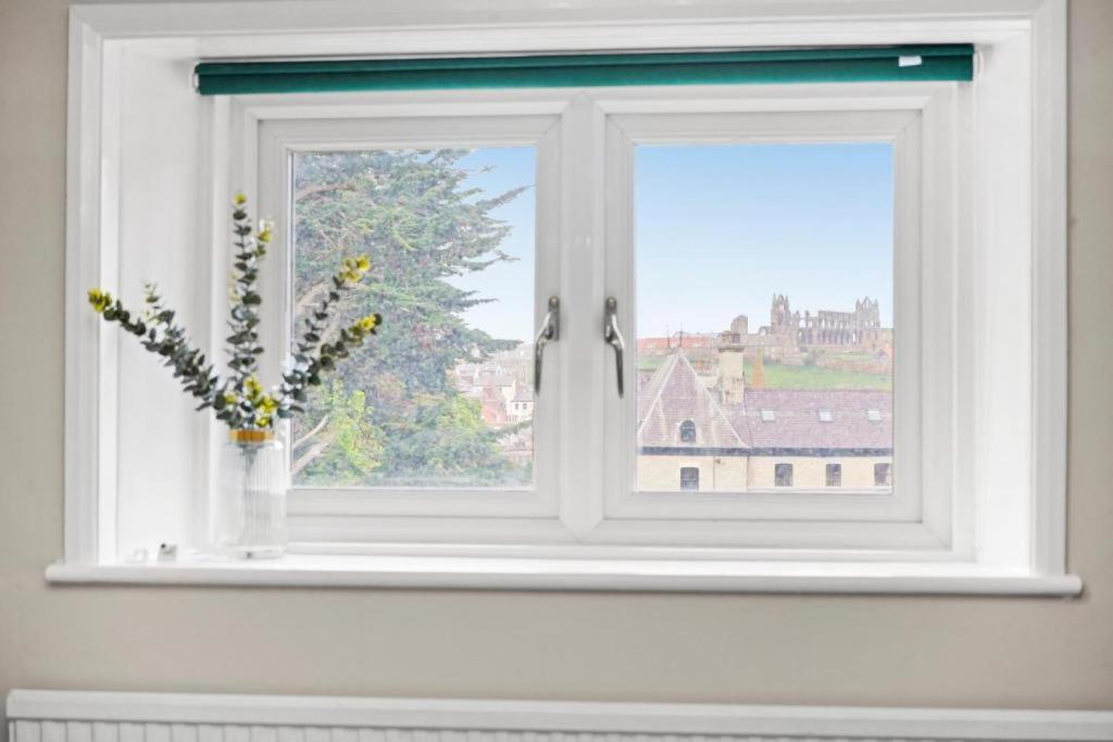 Deluxe 5 Bed In Central Whitby - Parking - Hot Tub Exterior foto