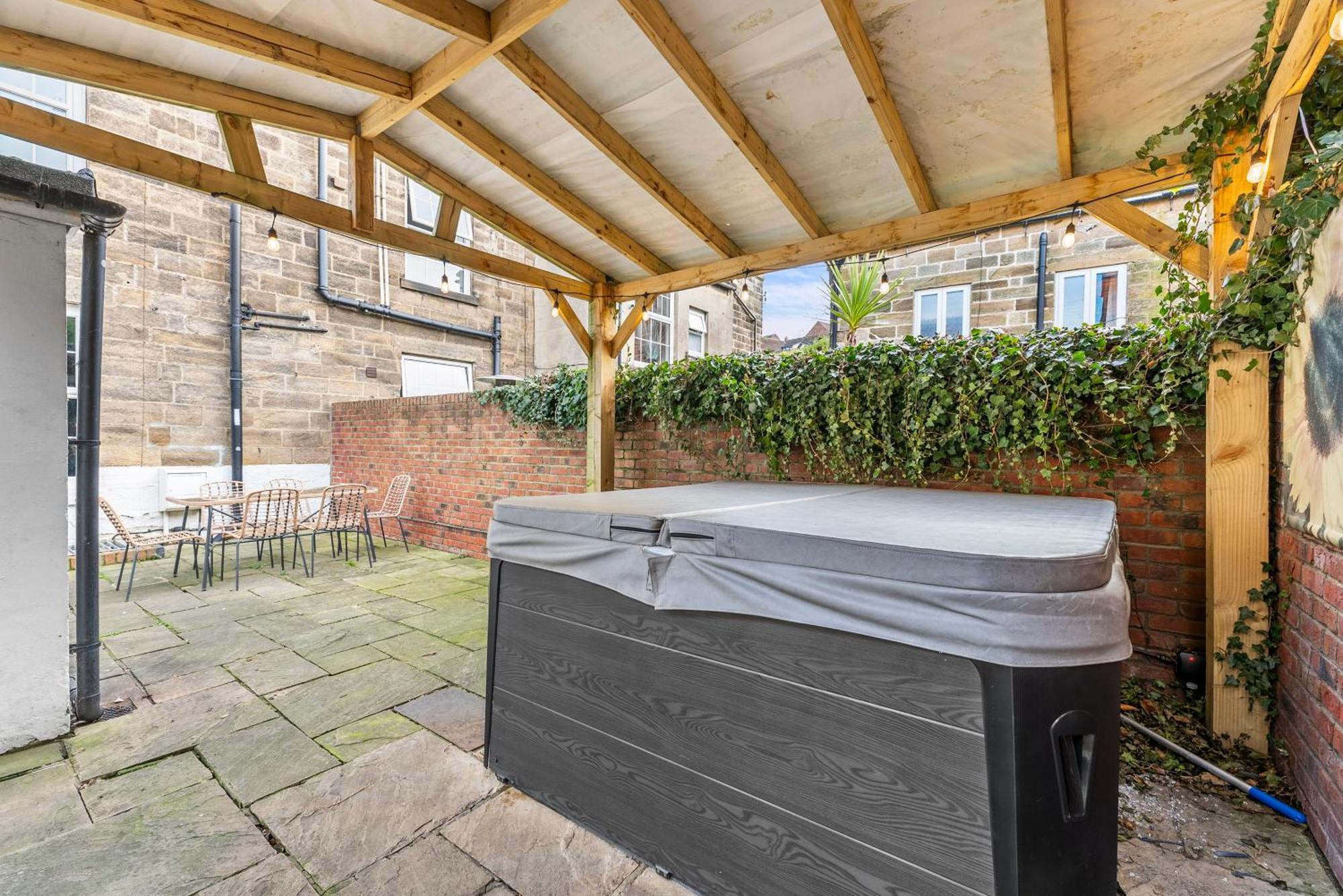 Deluxe 5 Bed In Central Whitby - Parking - Hot Tub Exterior foto